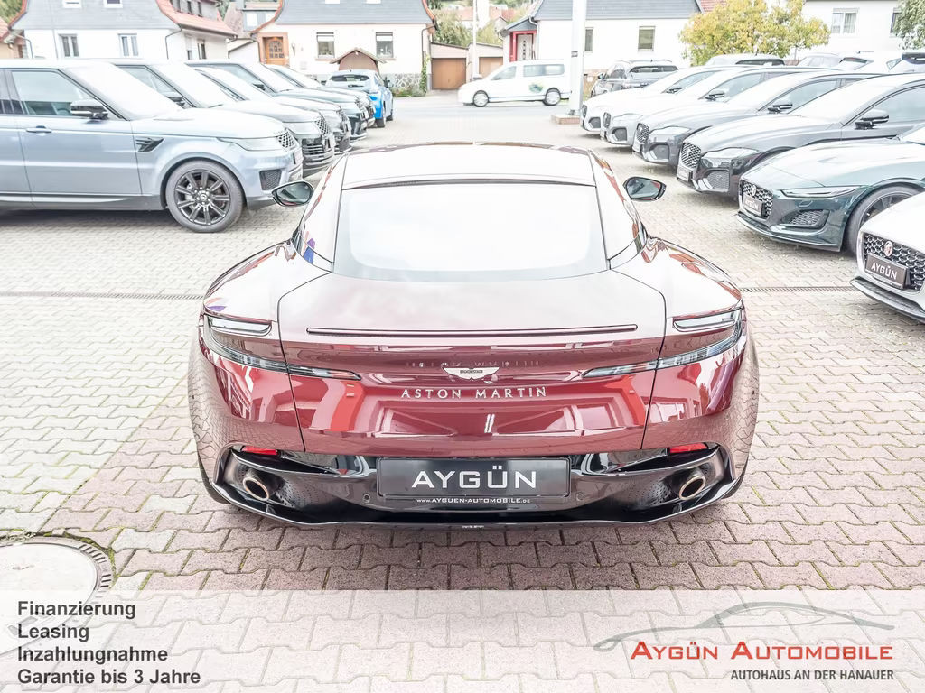 Aston Martin DB11