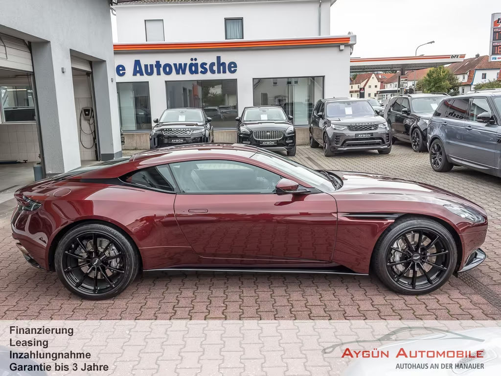 Aston Martin DB11