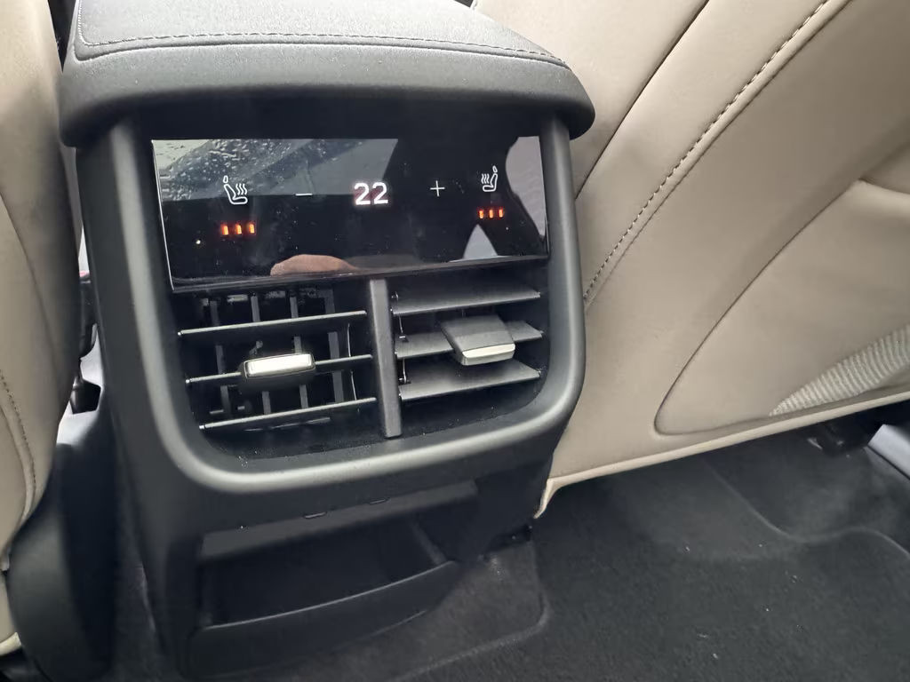 Volvo EX60