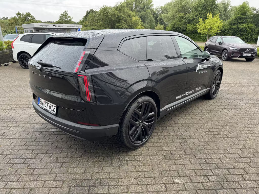 Volvo EX60
