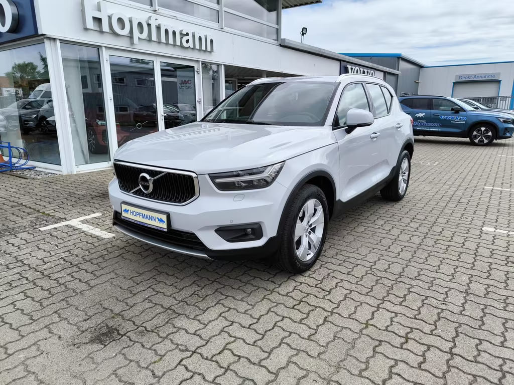 Volvo XC40 Momentum