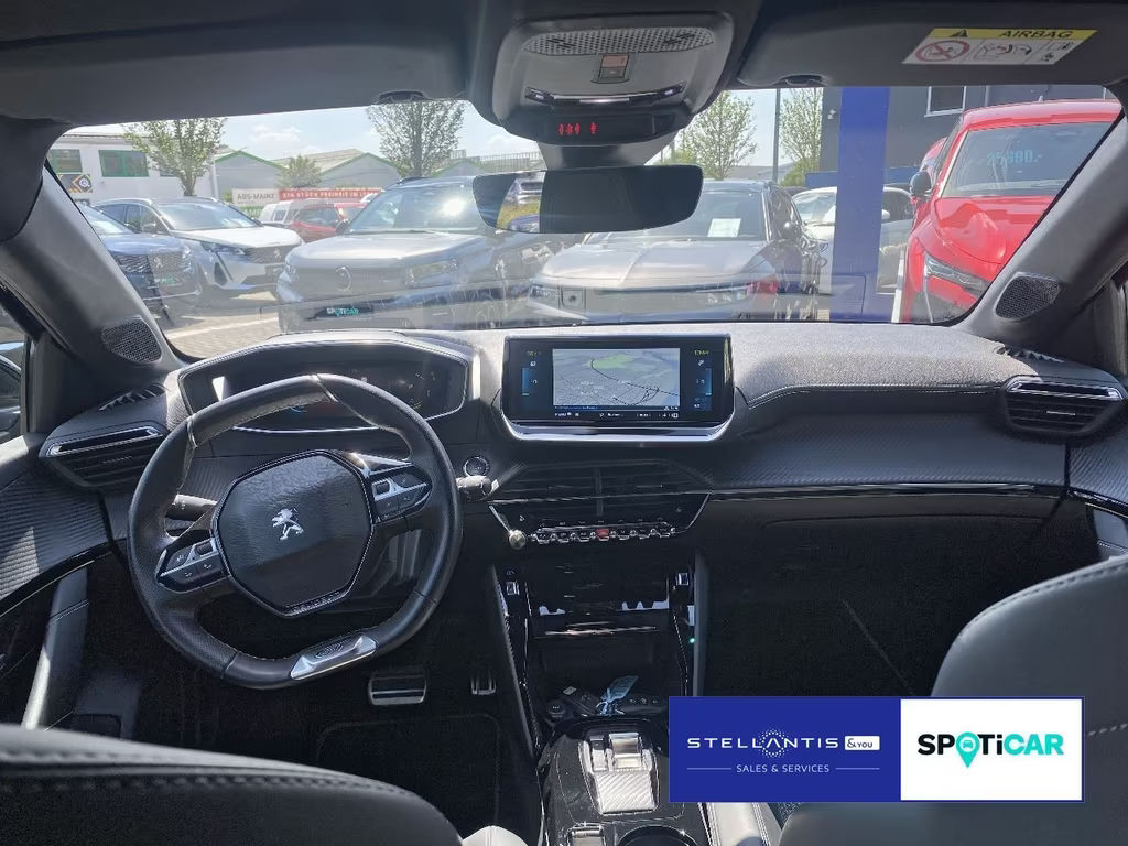 Peugeot e-208