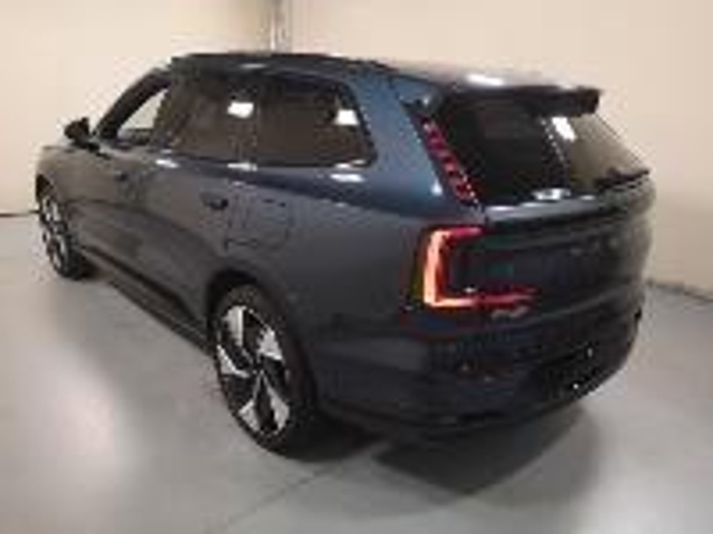 Volvo EX90