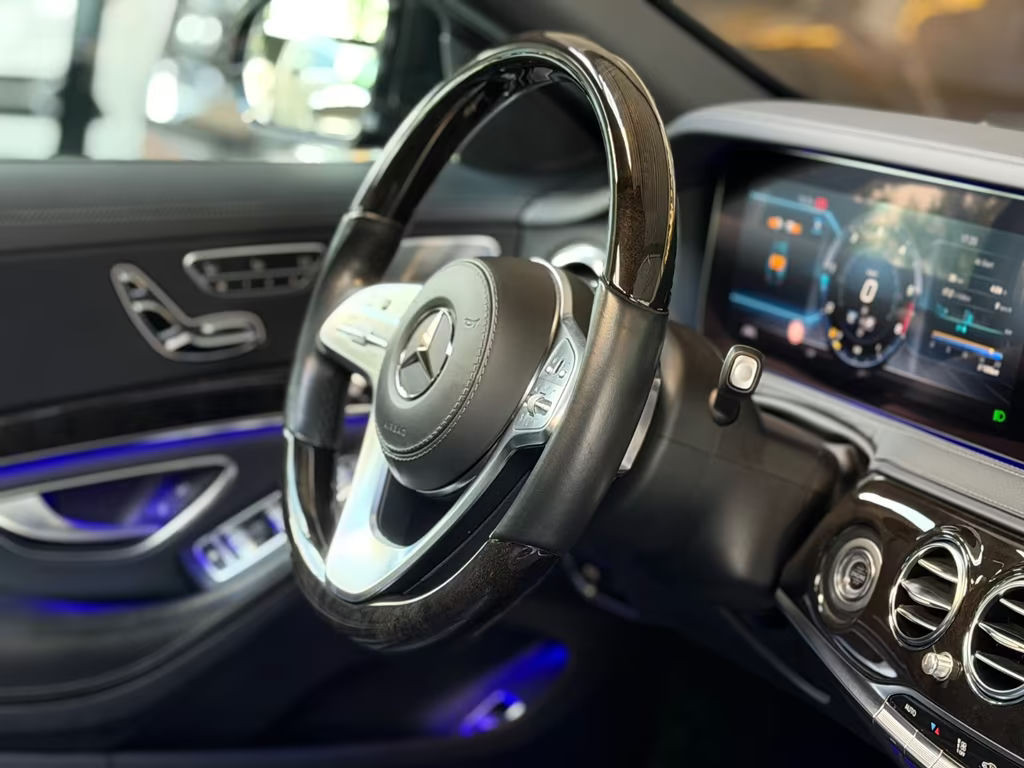 Mercedes-Benz S-Klasse