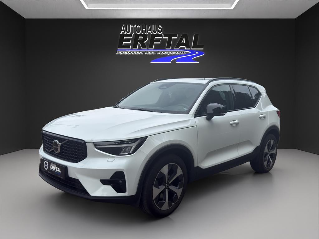 Volvo XC40 AWD Ultimate Dark