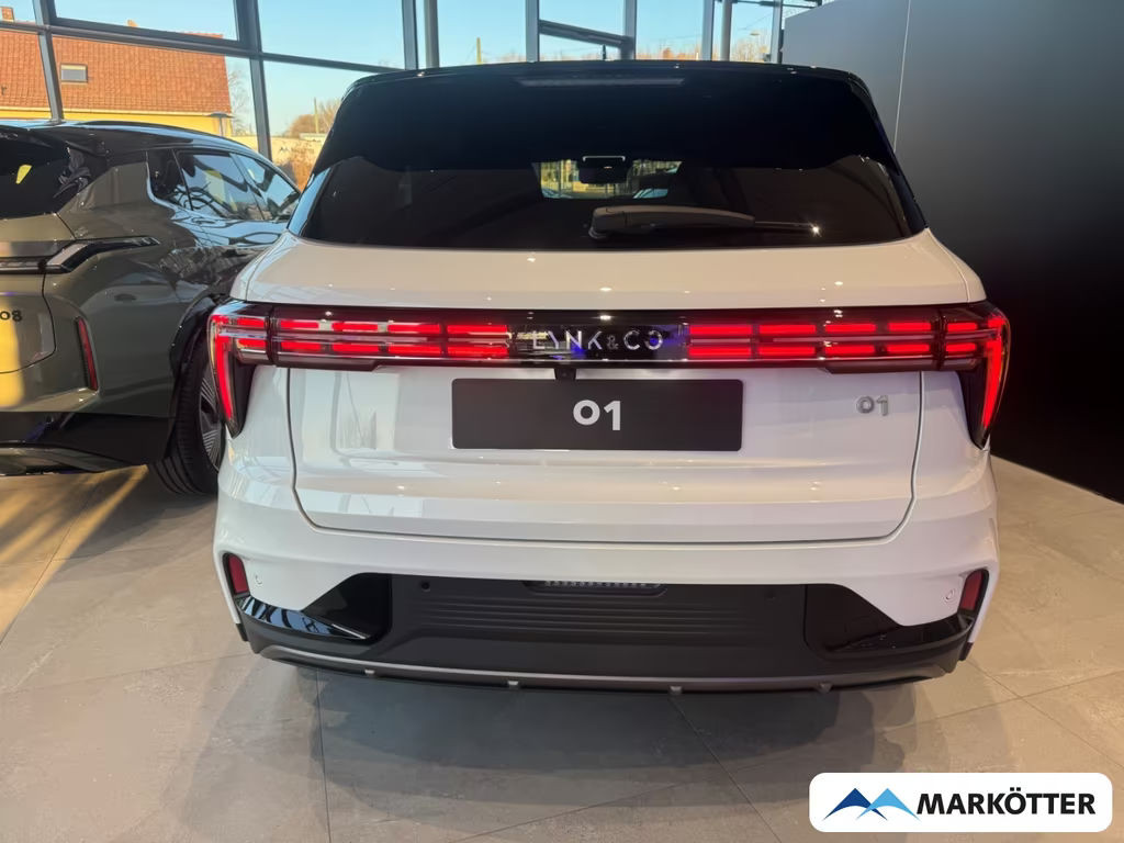 Lynk&Co 01