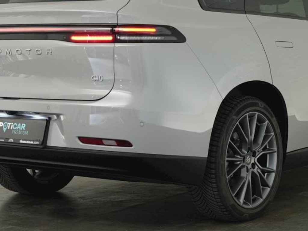 Leapmotor C10