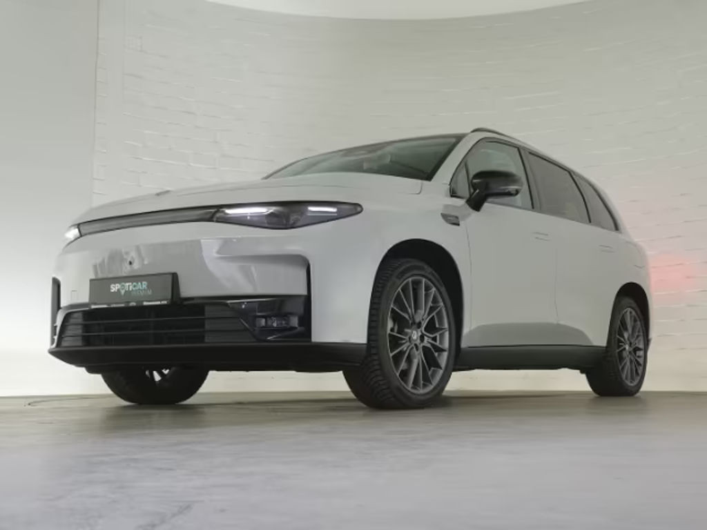 Leapmotor C10