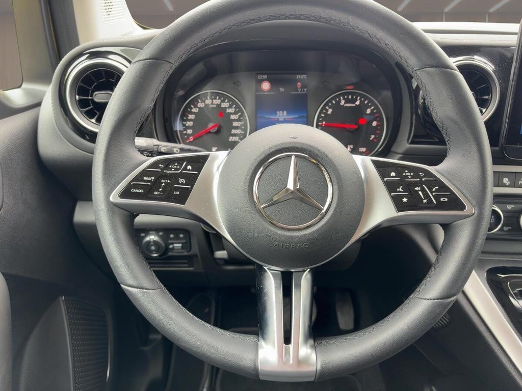 Mercedes-Benz T 180