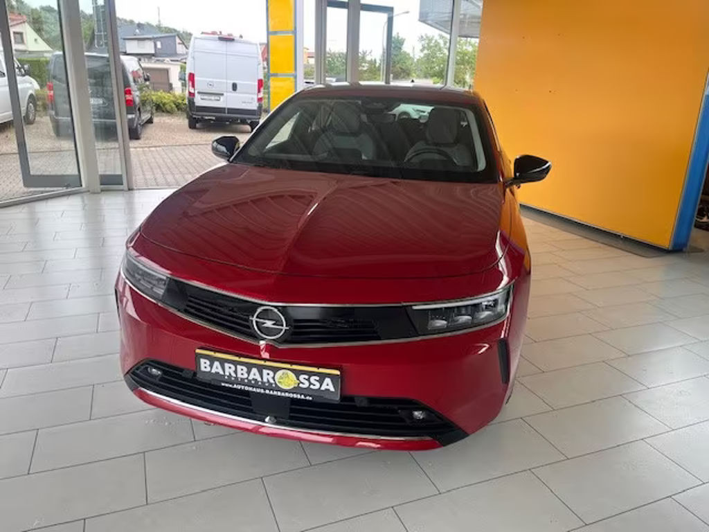 Opel Astra Innovation Hybrid Edition
