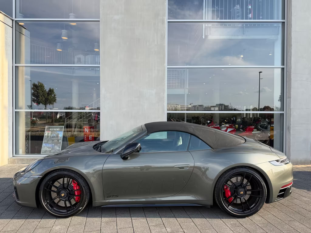 Porsche 911 GTS 992 Cabriolet