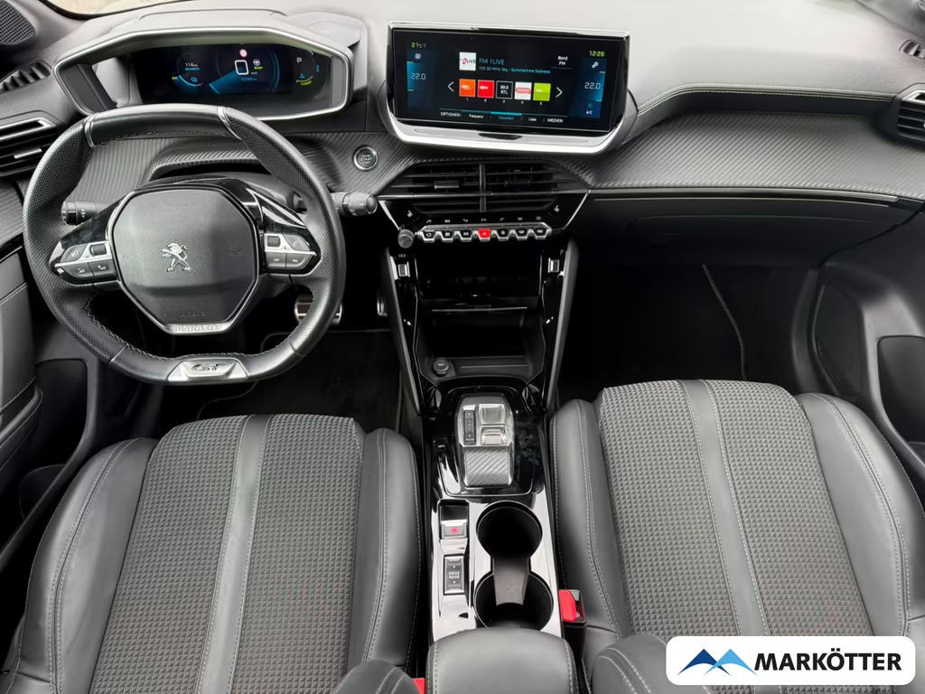 Peugeot e-208
