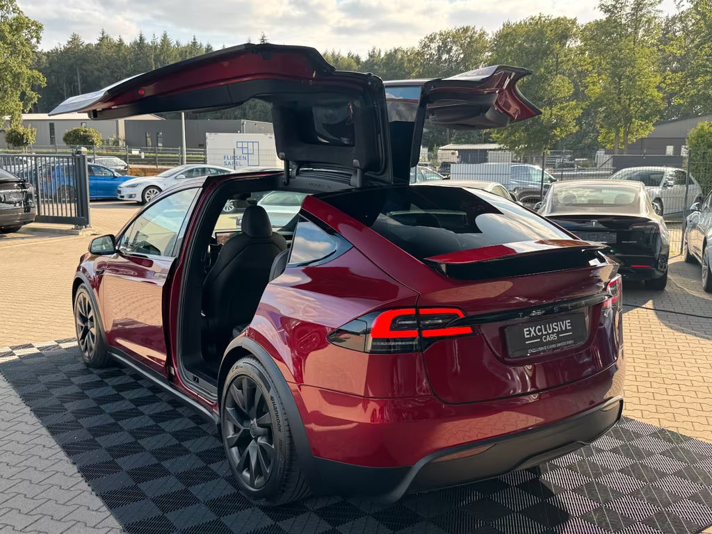 Tesla Model X