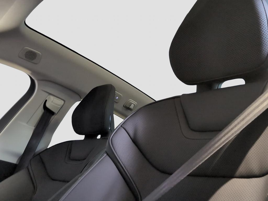 Volvo ES90