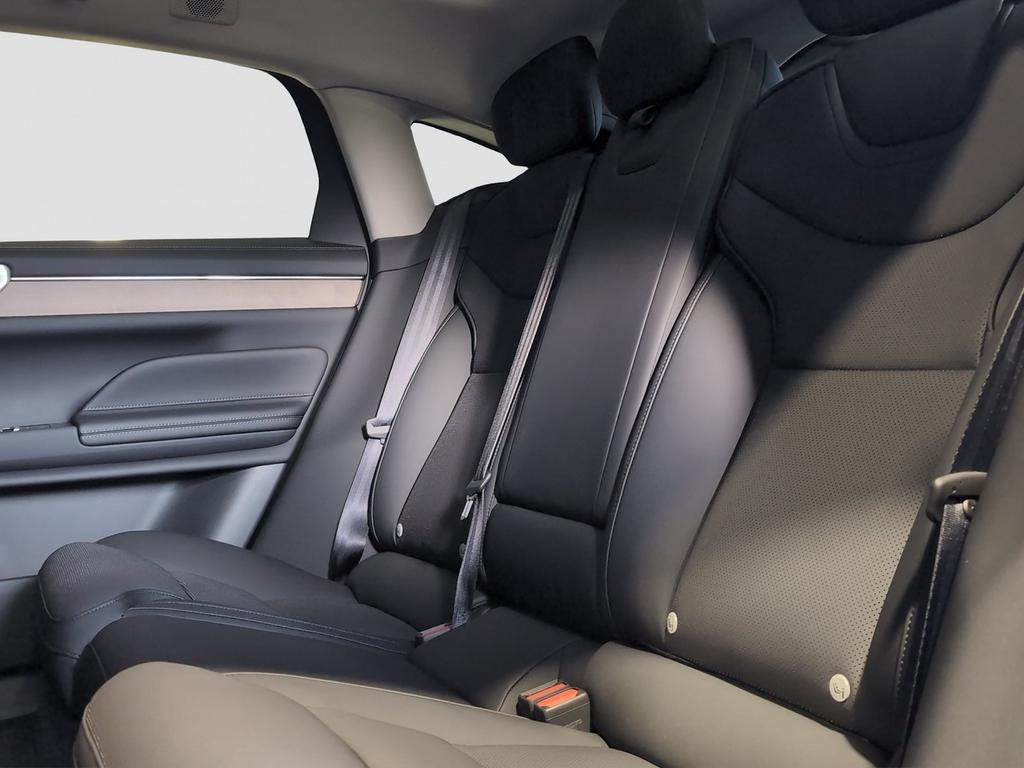 Volvo ES90