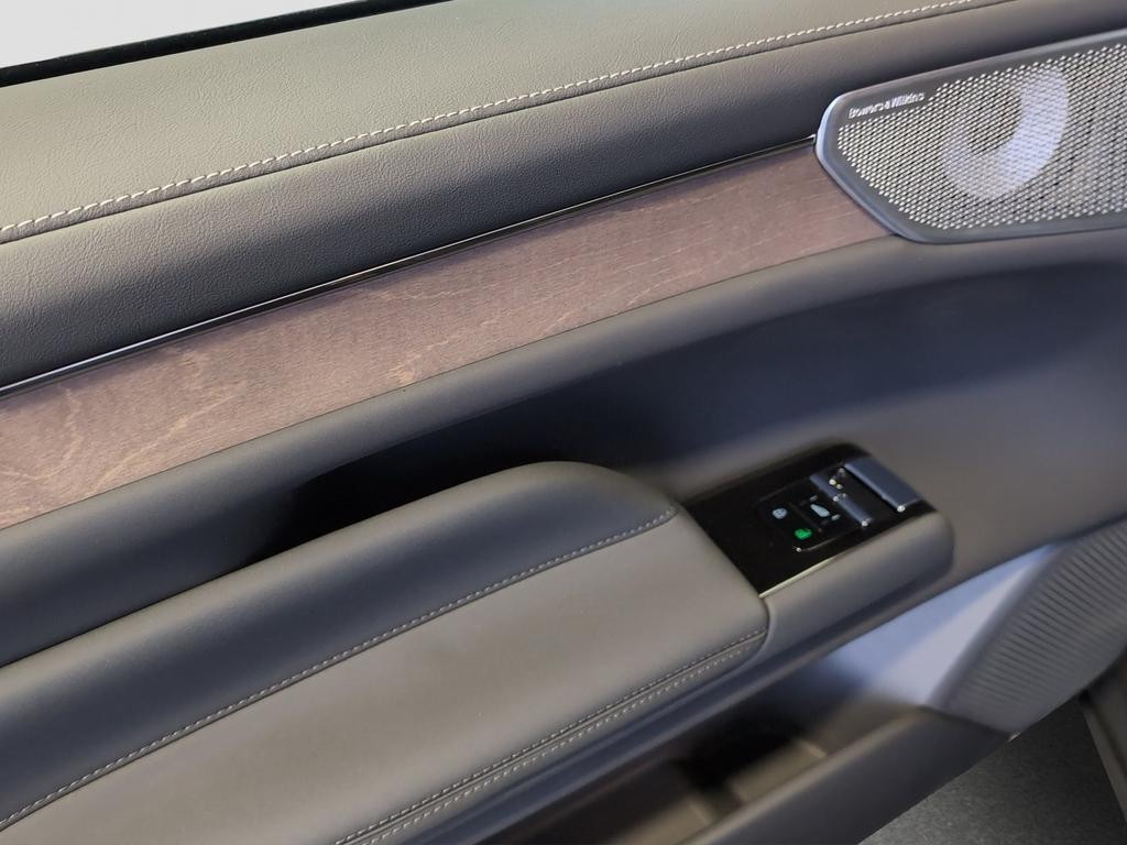 Volvo ES90