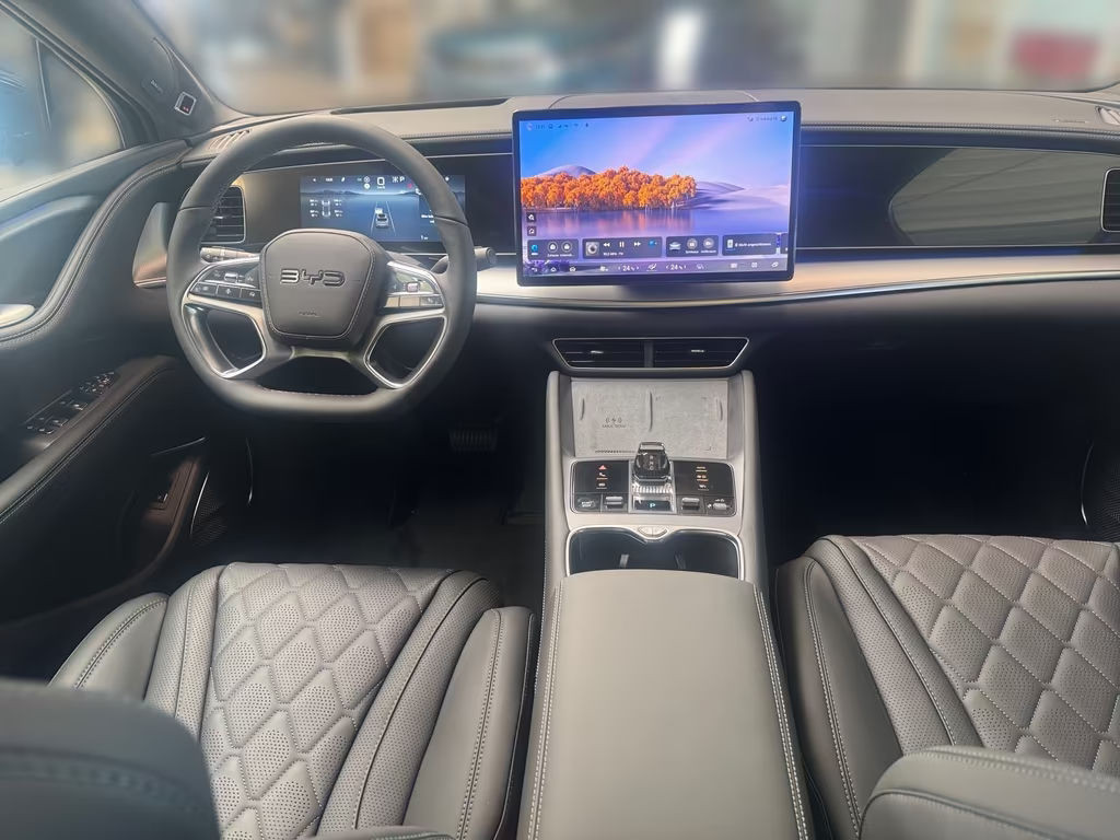 BYD Sealion 7