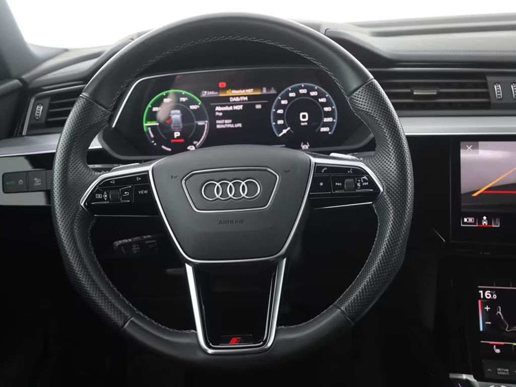 Audi e-tron