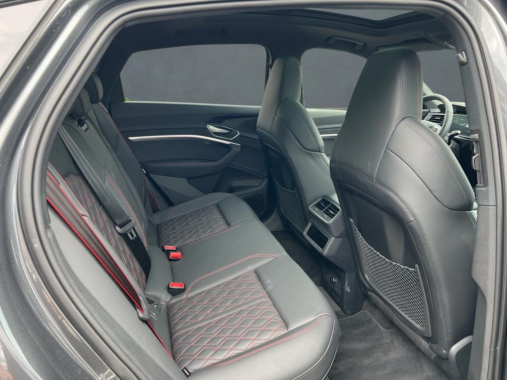 Audi SQ8 e-tron