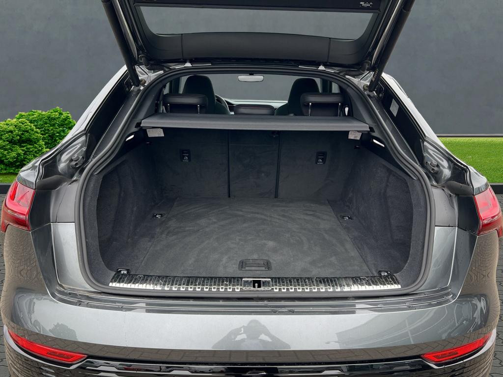 Audi SQ8 e-tron