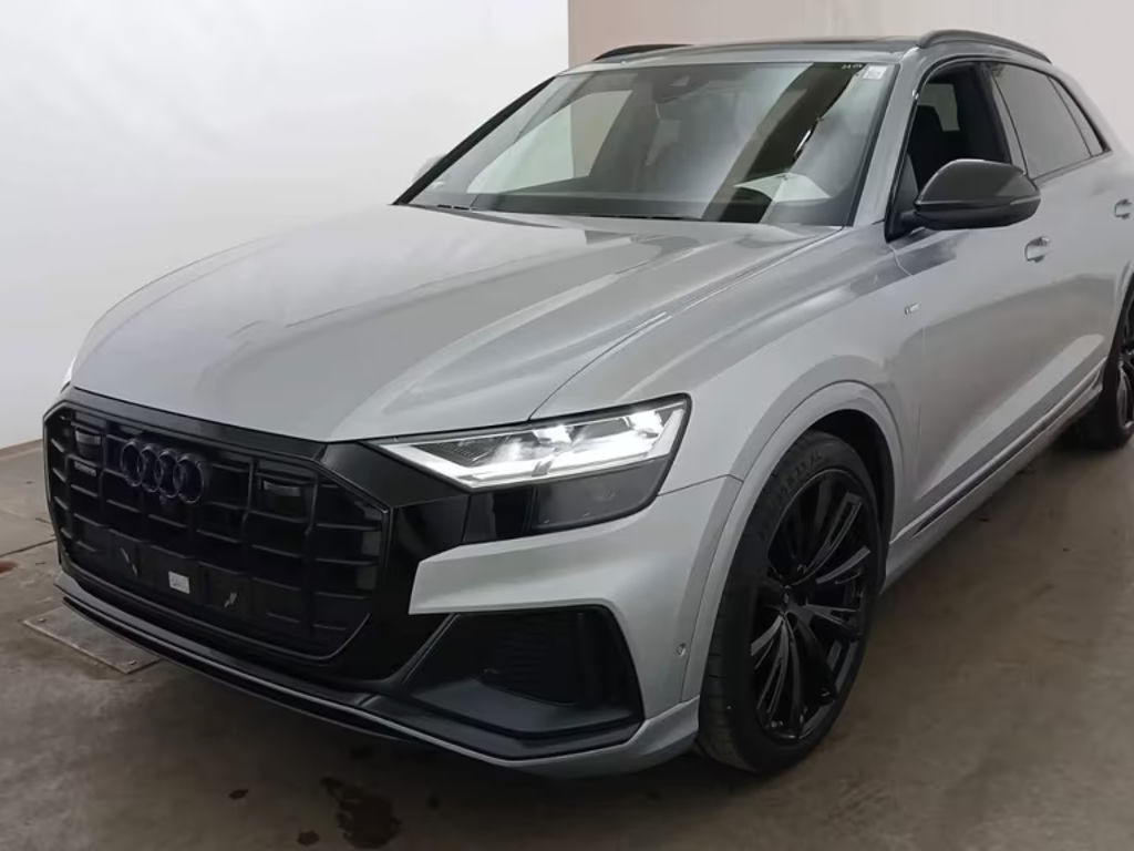 Audi Q8 S-Line