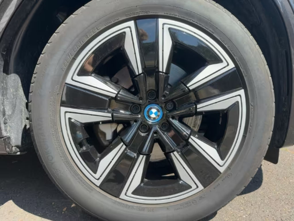 BMW iX3