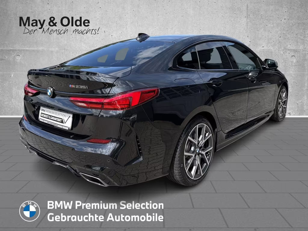 BMW M235