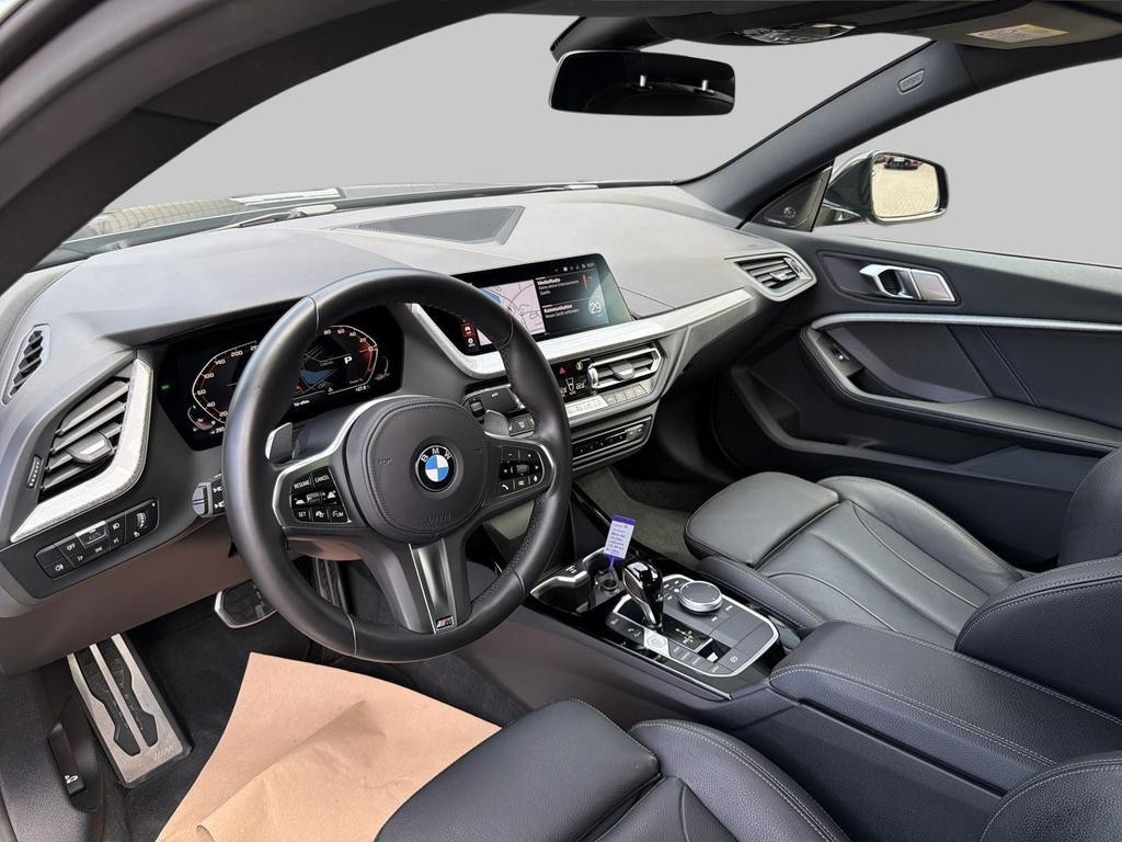 BMW M235