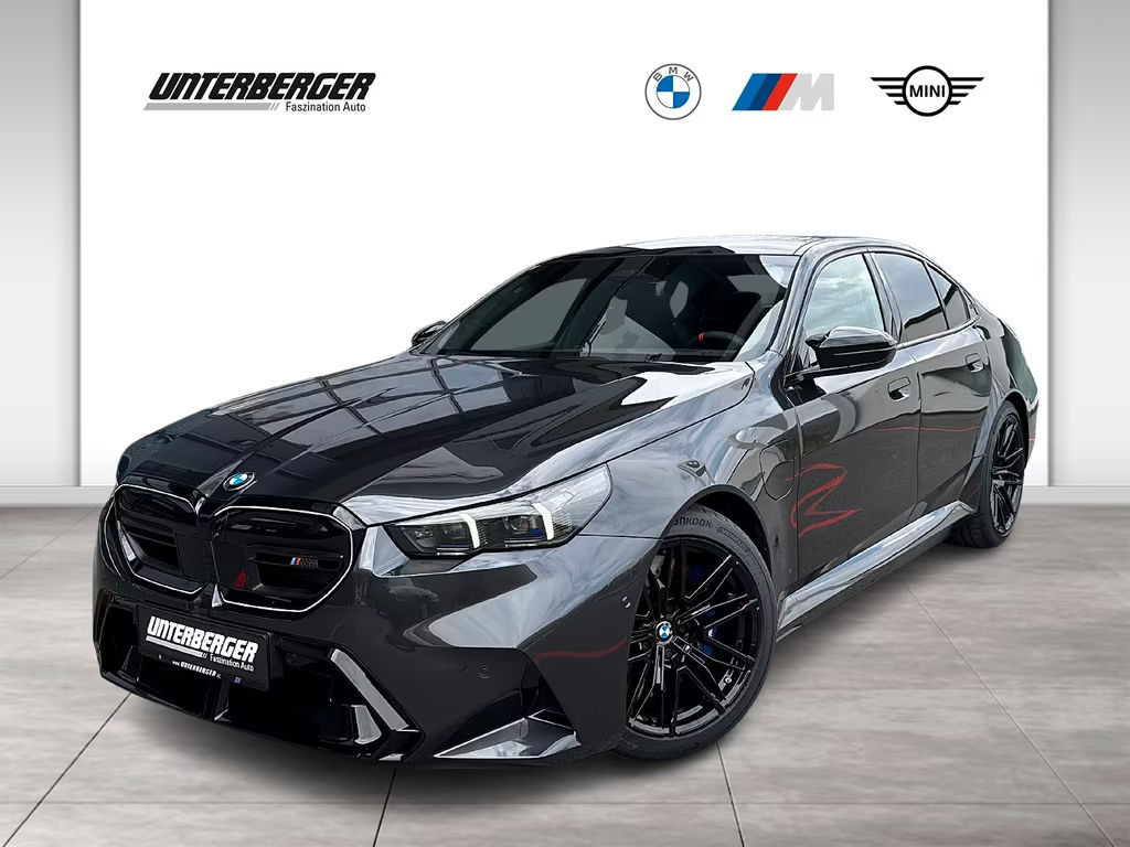 BMW M5 Sedan