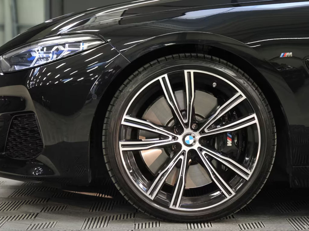 BMW M850