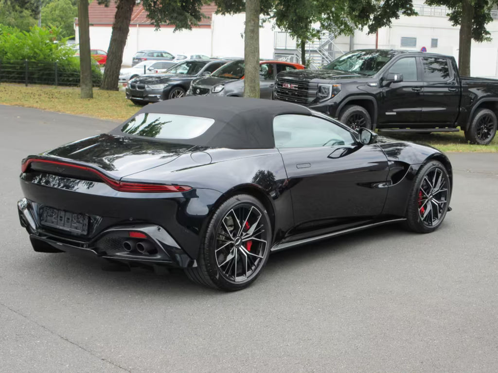 Aston Martin V8 Vantage
