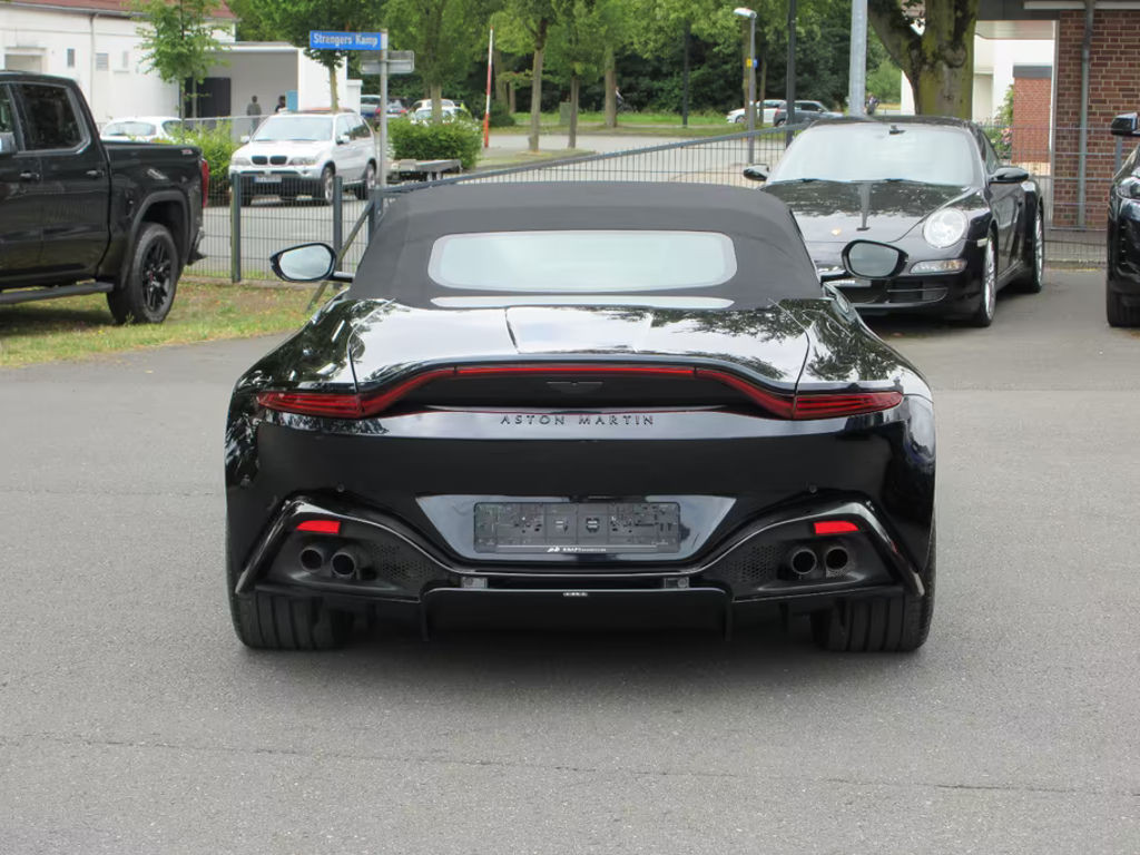 Aston Martin V8 Vantage