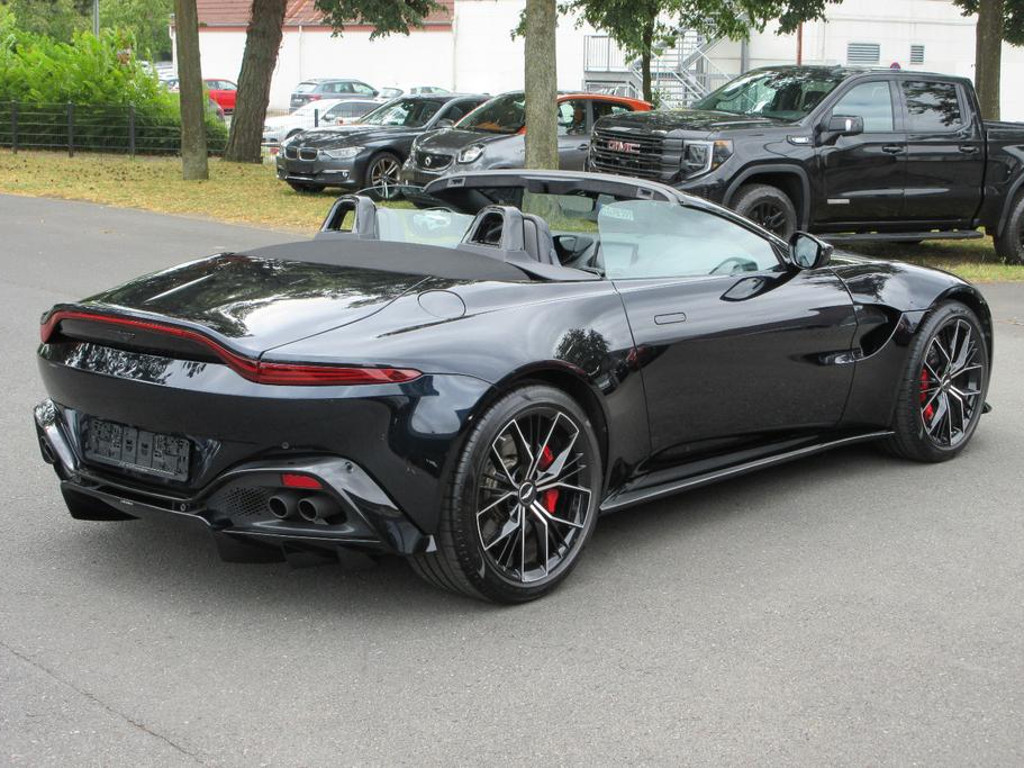 Aston Martin V8 Vantage