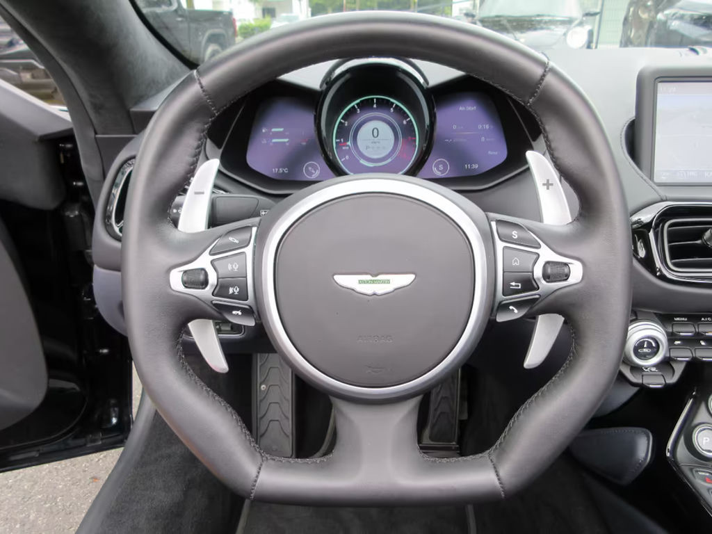 Aston Martin V8 Vantage