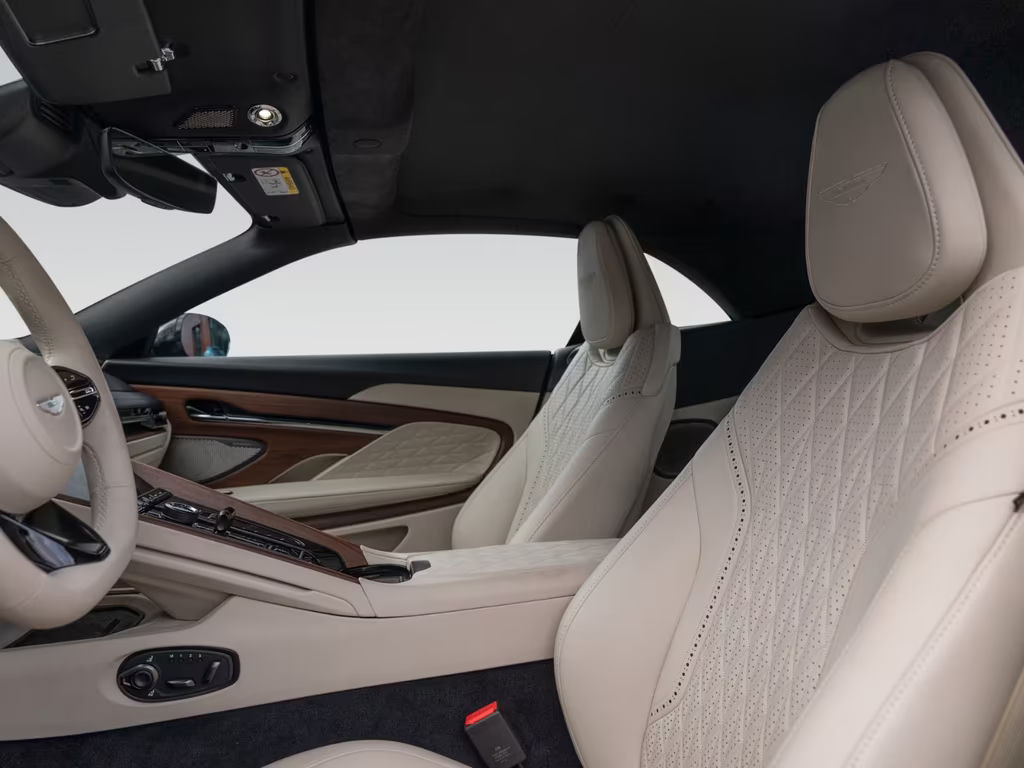 Aston Martin DB12
