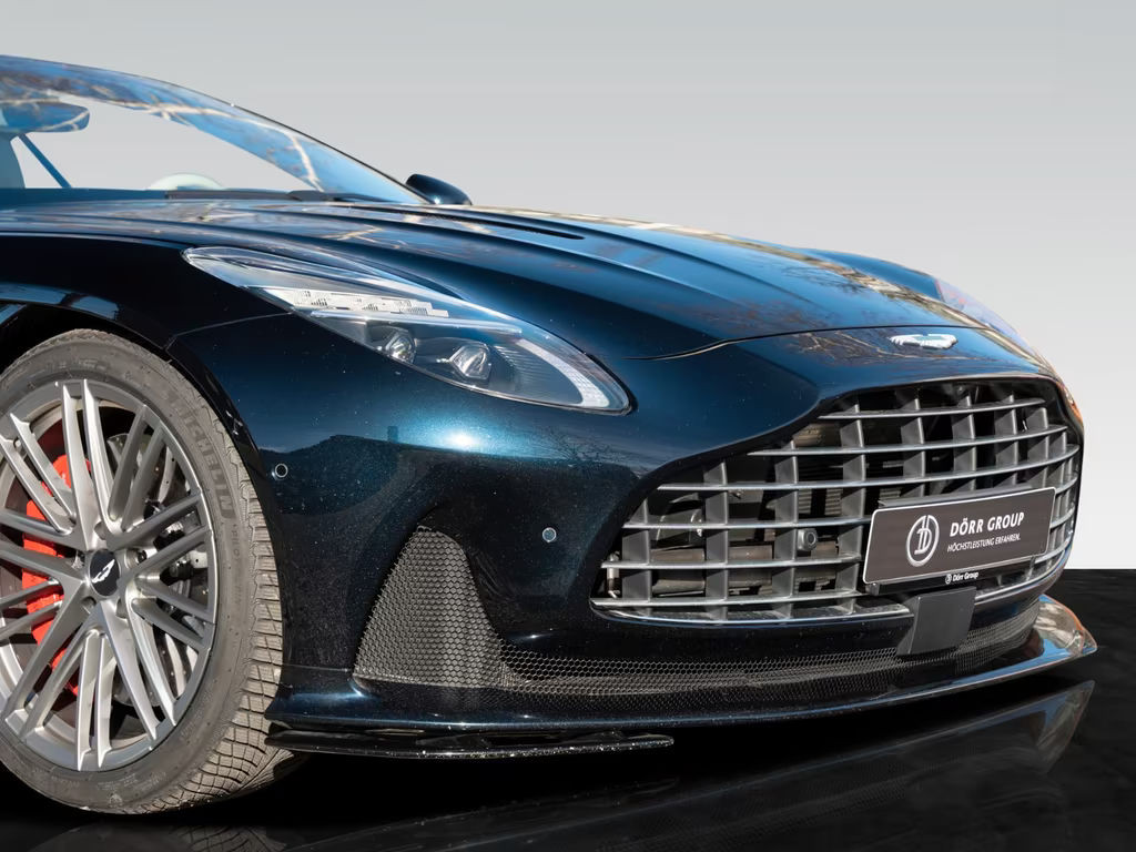 Aston Martin DB12