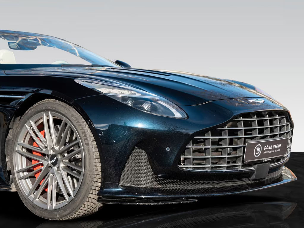 Aston Martin DB12