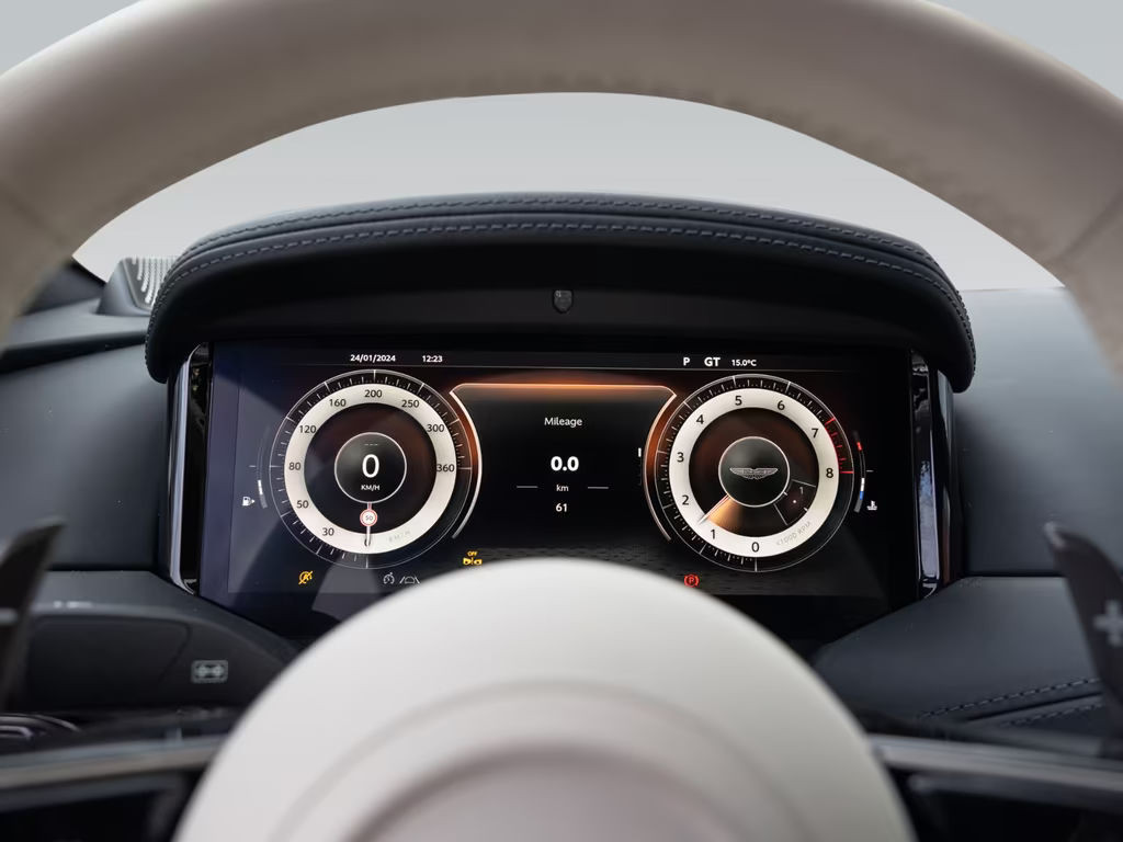 Aston Martin DB12
