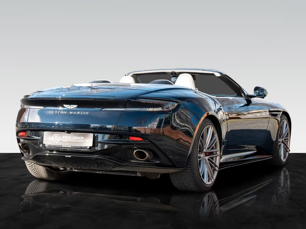 Aston Martin DB12