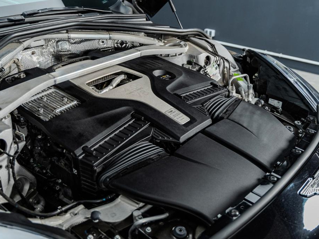 Aston Martin DBX