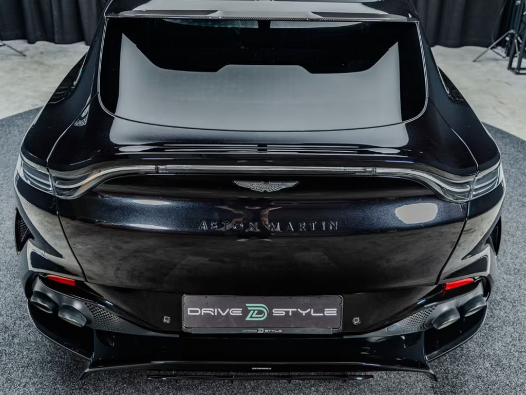 Aston Martin DBX
