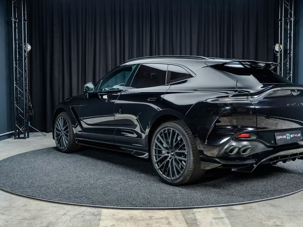 Aston Martin DBX