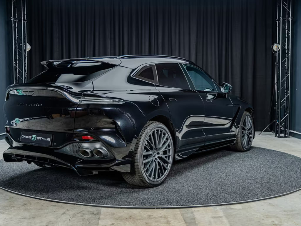 Aston Martin DBX