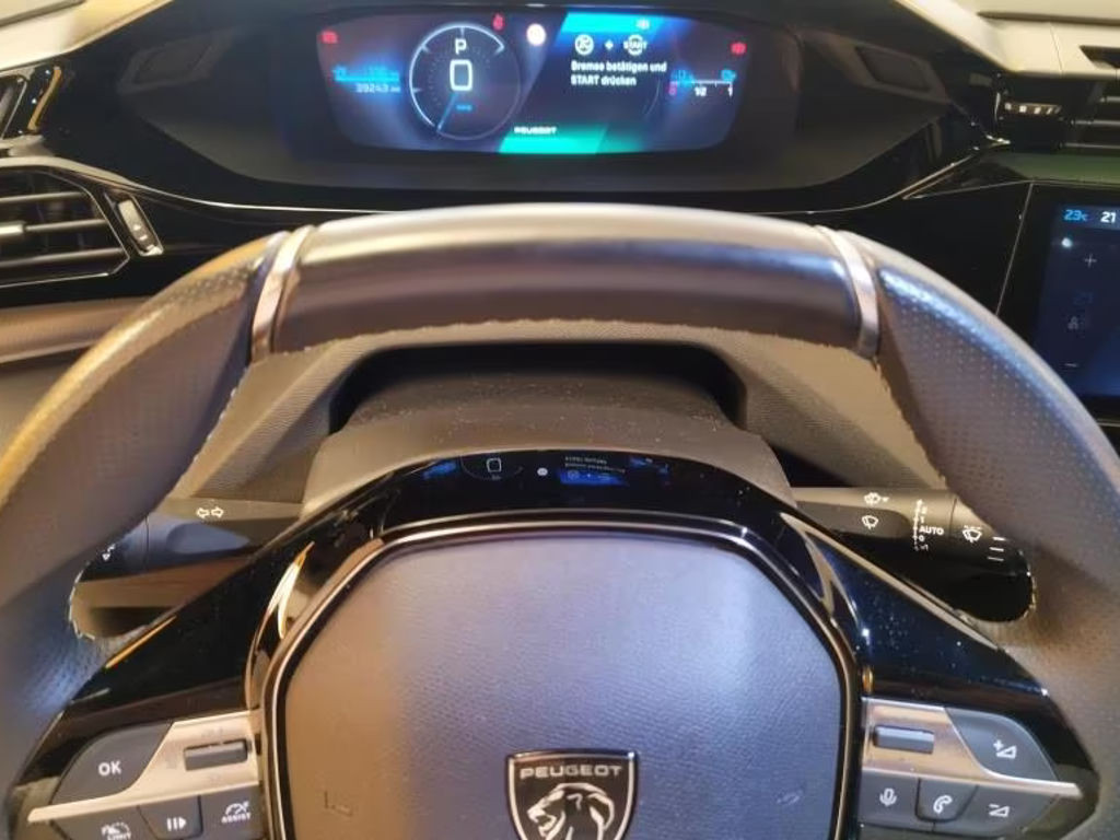 Peugeot e-308