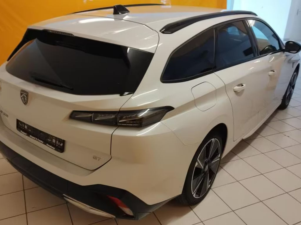 Peugeot e-308