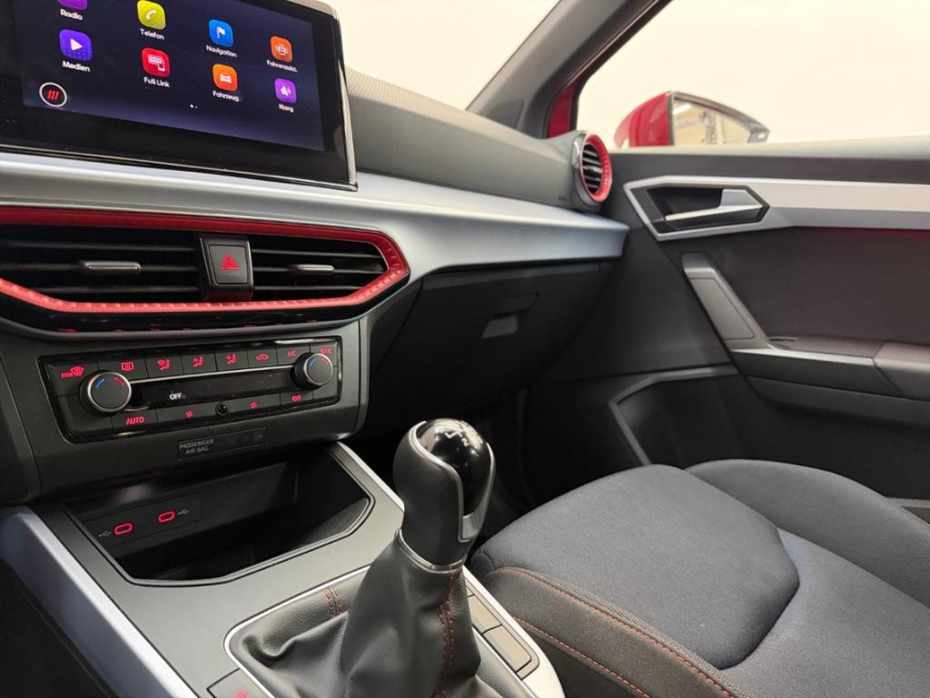 Seat Arona