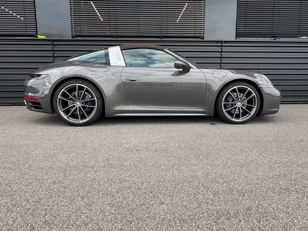 Porsche 911 4 992 Cabriolet Targa