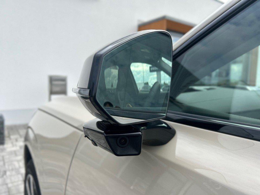 Volvo EX90