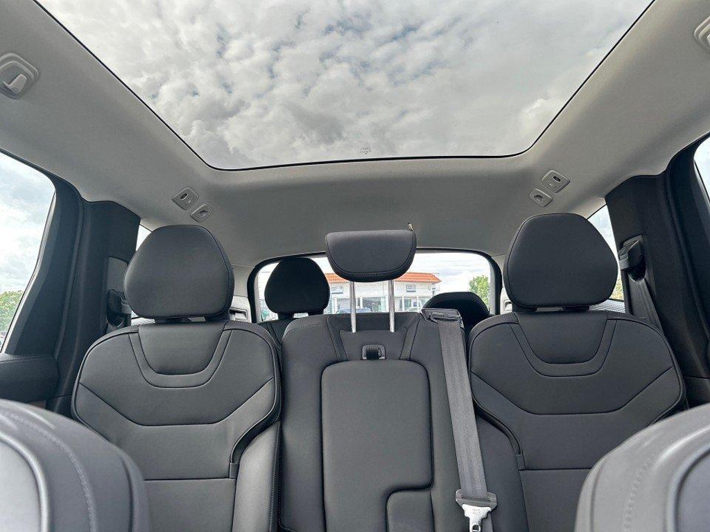 Volvo EX90