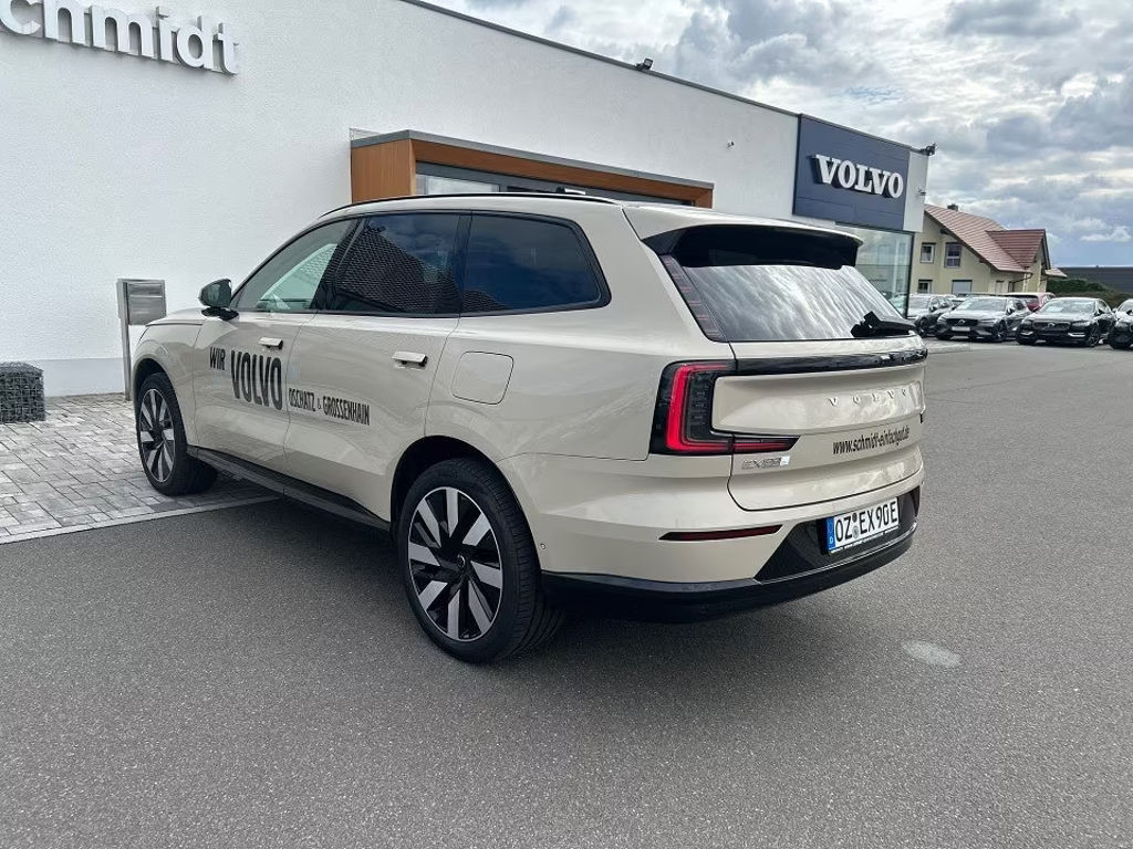 Volvo EX90